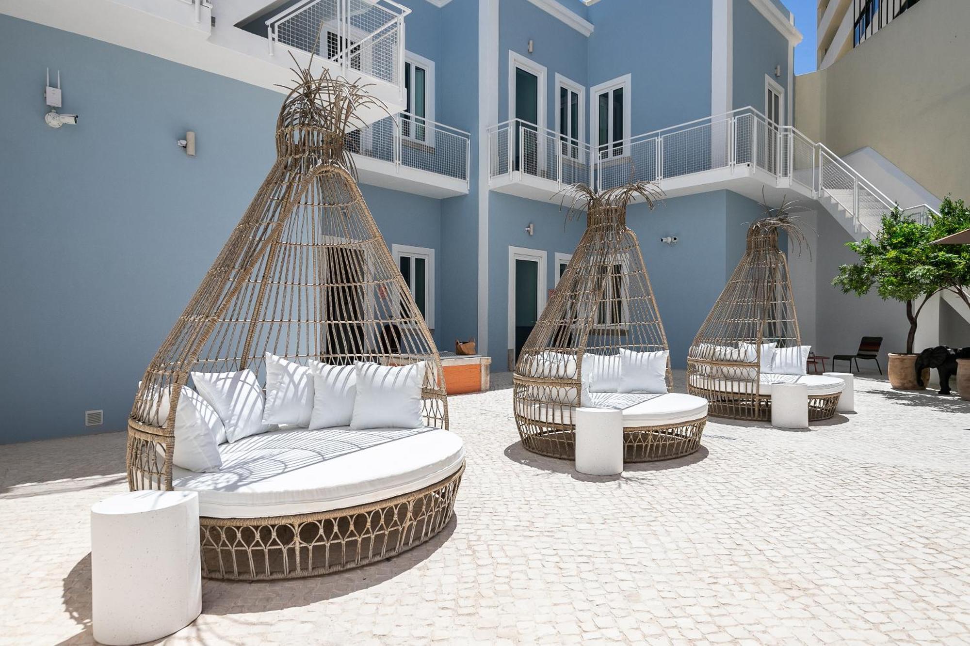 Dona Simone Boutique Suites & Studios - By @ Rita'S Place Фаро Екстериор снимка
