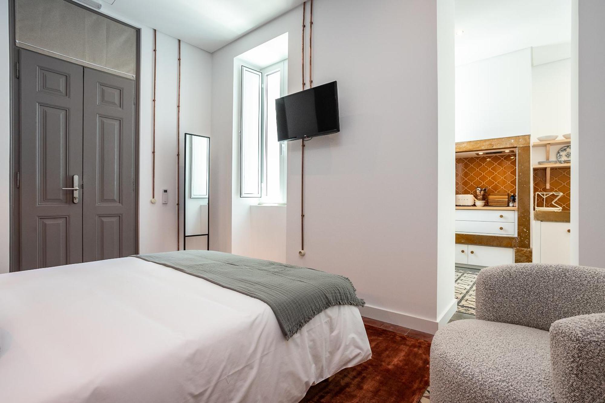 Dona Simone Boutique Suites & Studios - By @ Rita'S Place Фаро Екстериор снимка