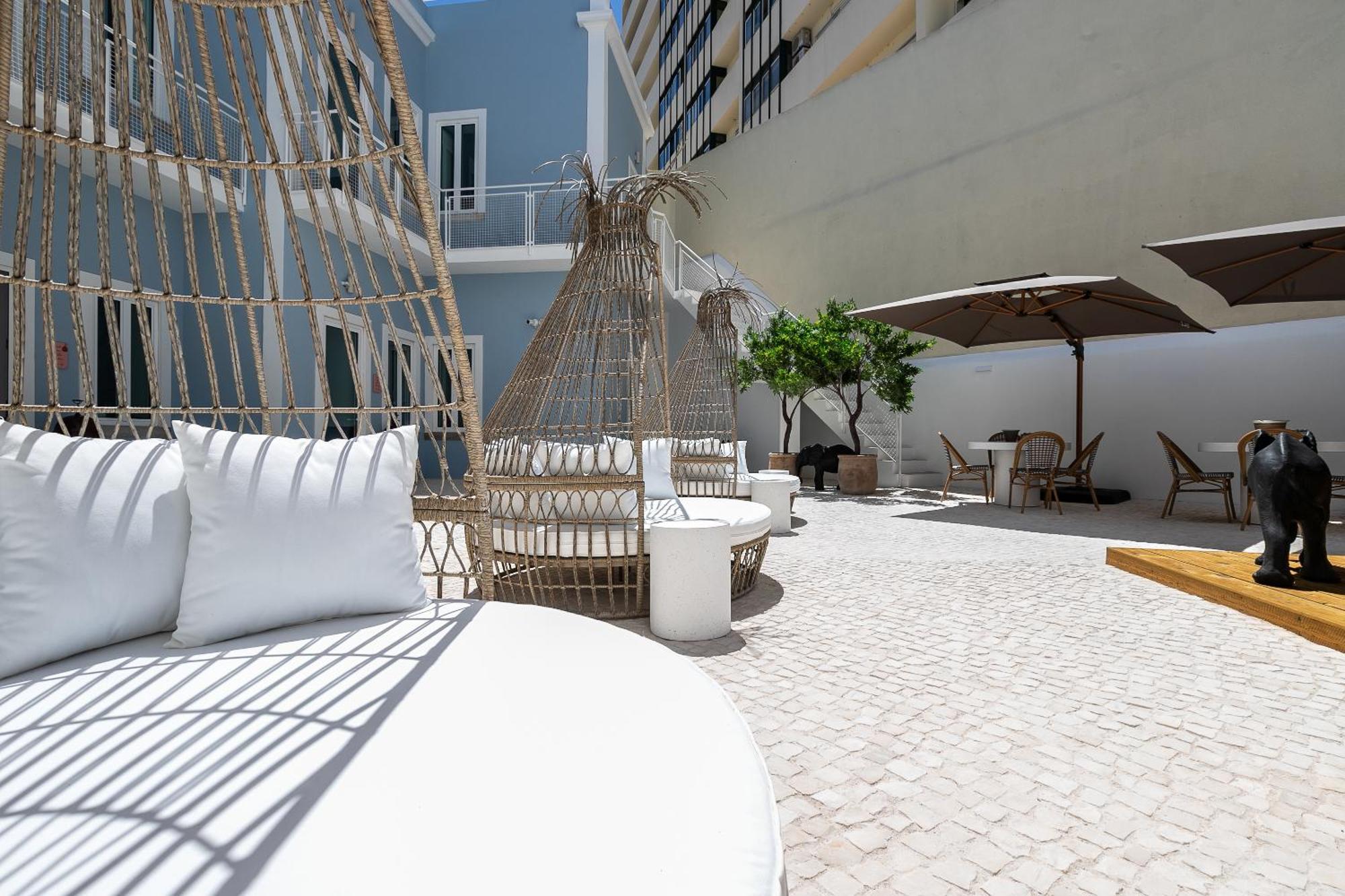 Dona Simone Boutique Suites & Studios - By @ Rita'S Place Фаро Екстериор снимка